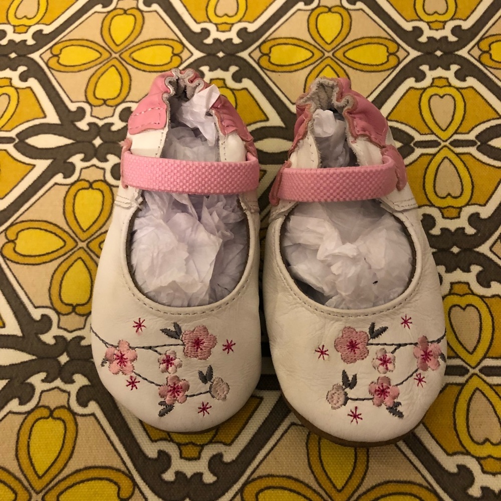 6-12 Mary Jane Robeez